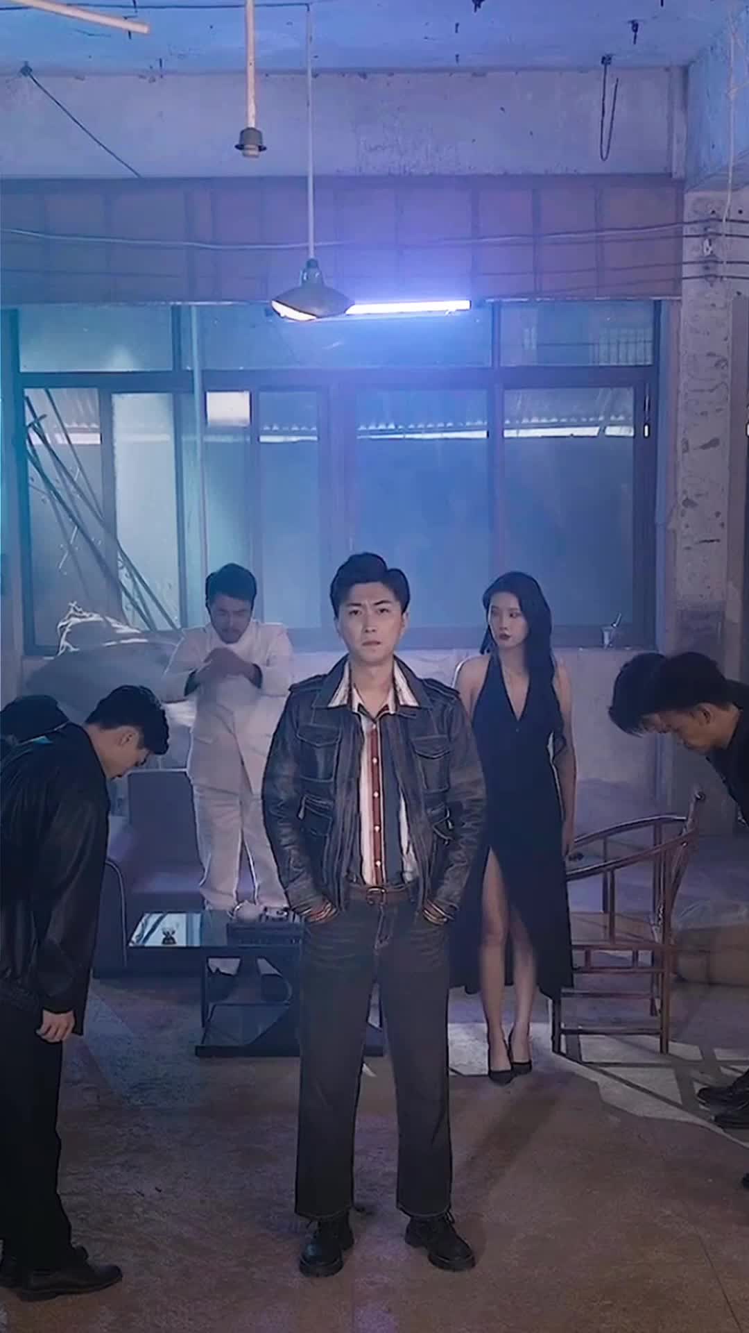 Episode 1 - From $100 to 100 Billion